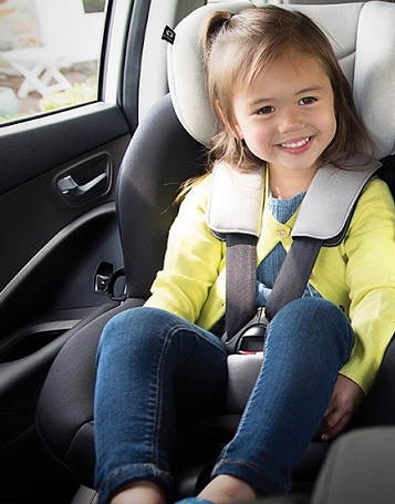 6 tips on how to install a child seat with a seat belt.